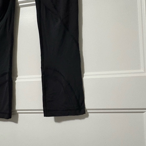 Lululemon Inspire Crop II Black (6) - Picture 2 of 13